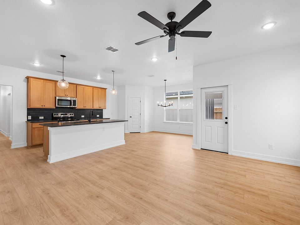 2nd image of 1208 Peppermint Dr