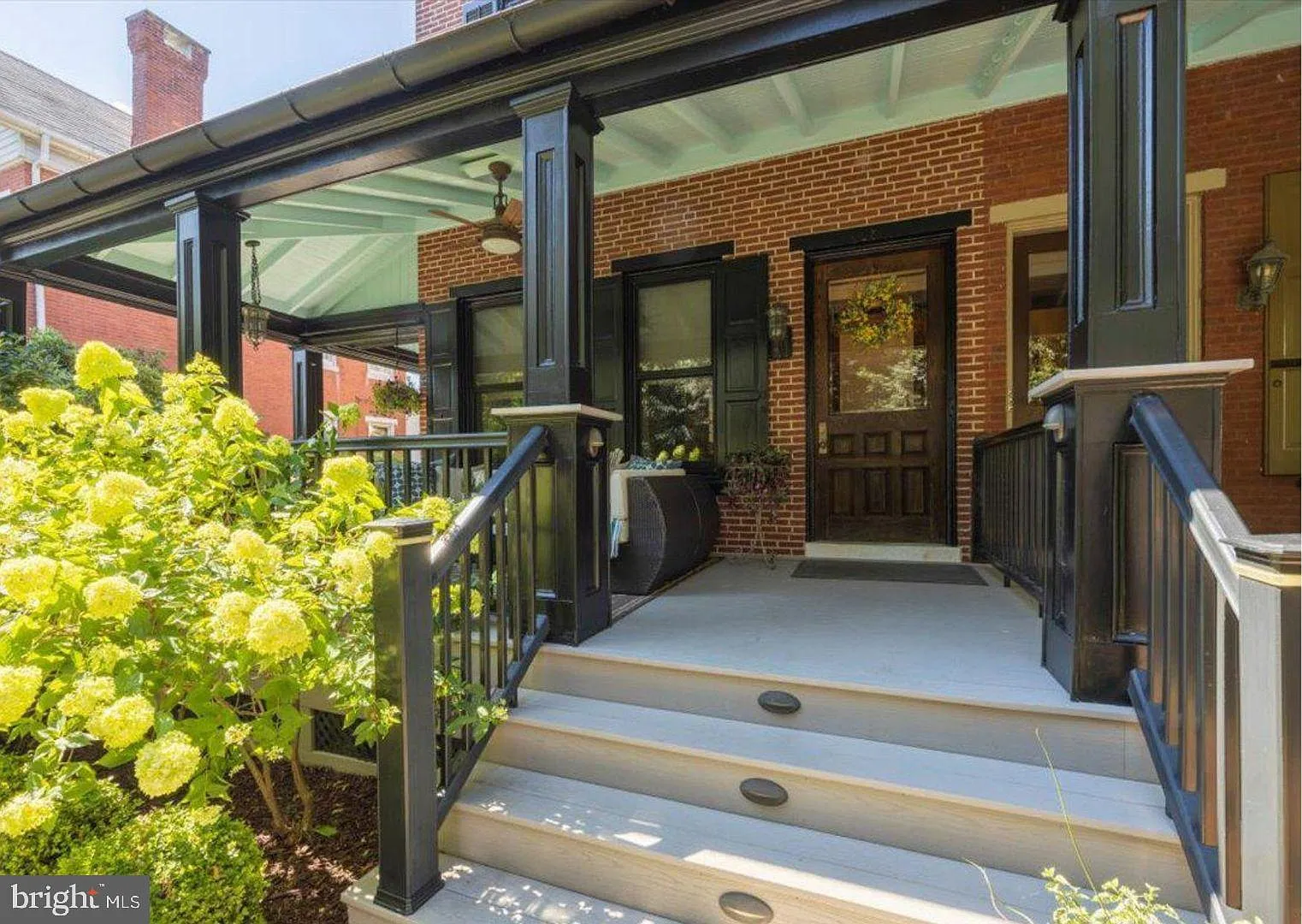 1 bed, 1.0 bath, 1000 sqft, $2,450 — Photo 4