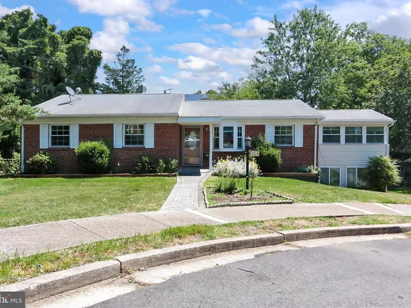 1705 S Lincoln St, Arlington, VA 22204