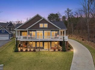 504 Sleigh Dr, Cross Junction, VA 22625