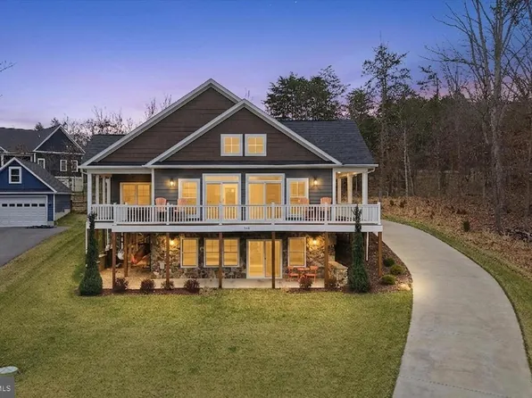 504 Sleigh Dr, Cross Junction, VA 22625