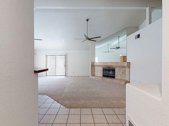 4th image of 53305 Avenida Villa