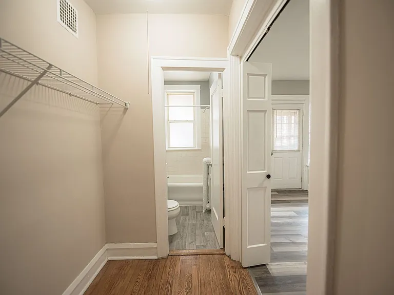 1434 W Jarvis Ave #1436 & 1438 — Photo 8