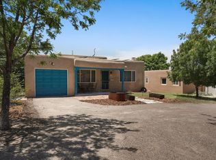 813 Girard Blvd SE, Albuquerque, NM 87106