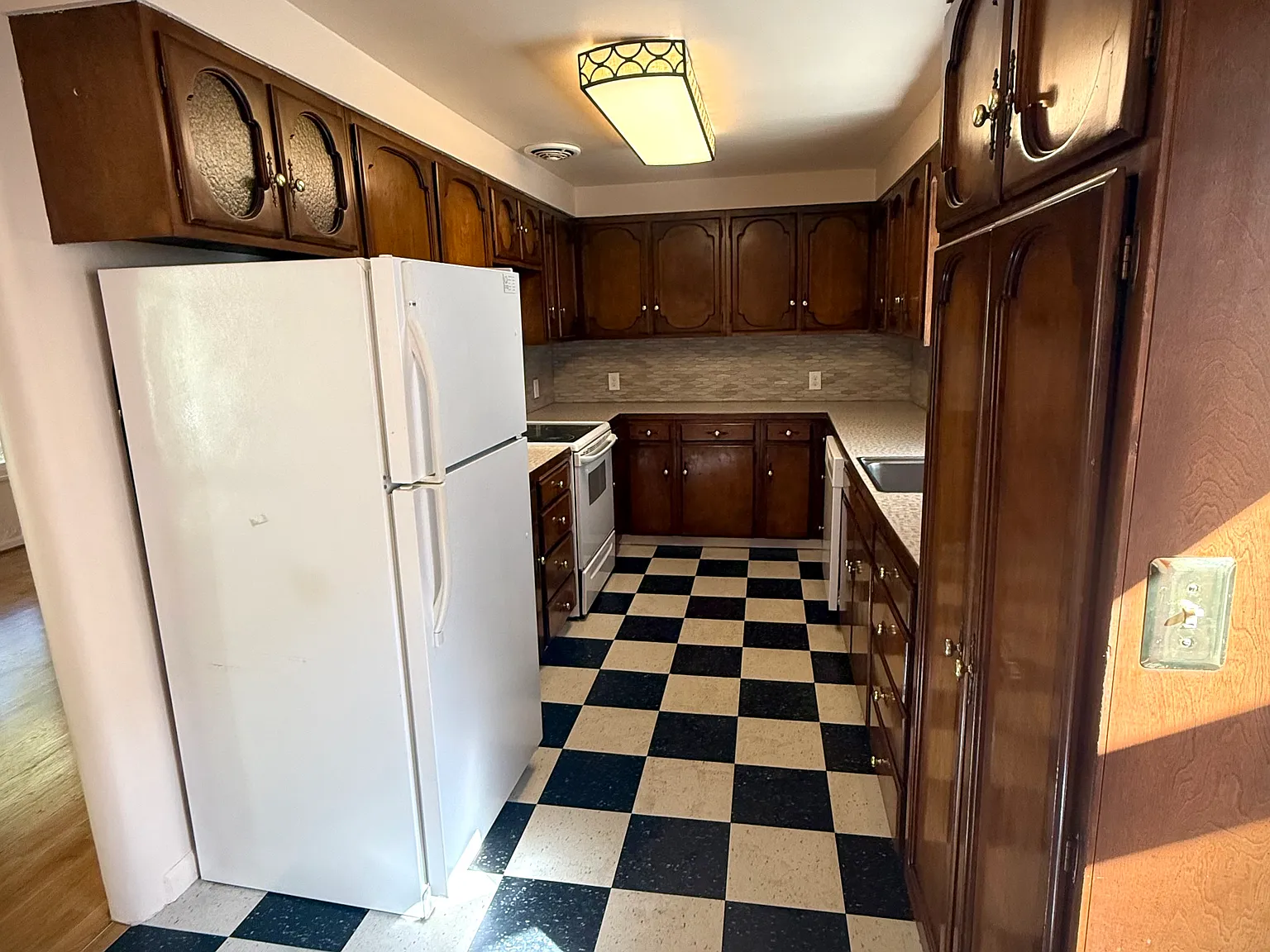 1 bed, 575 sqft, $1,500 — Photo 3