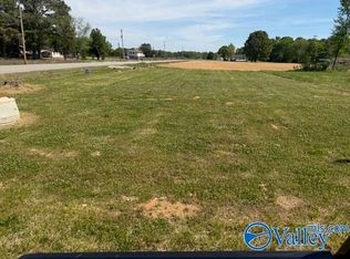103 Burress Rd, Owens Cross Roads, AL 35763