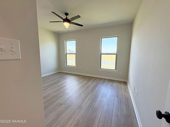 5th image of 311 Peppercorn Way