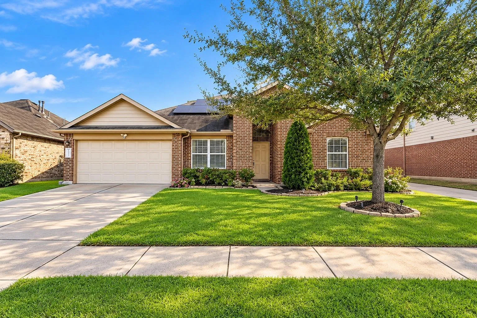 4 bed, 3.0 bath, 2753 sqft, $3,295 — Photo 1