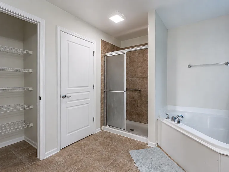 45149 Bartlett Dr — Photo 20