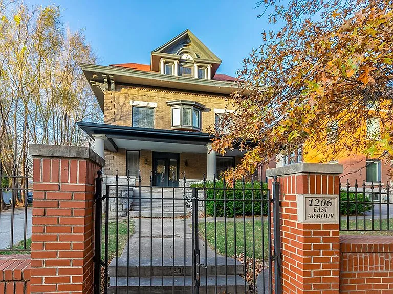 1206 E Armour Blvd — Photo 22