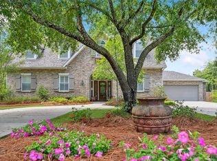 6 Falcon Dr, Mandeville, LA 70471