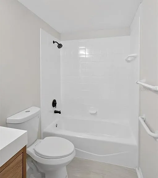 5430 Eagles Point Cir #202 — Photo 25