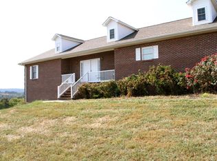 227 Hill Top Dr, Lenoir City, TN 37772