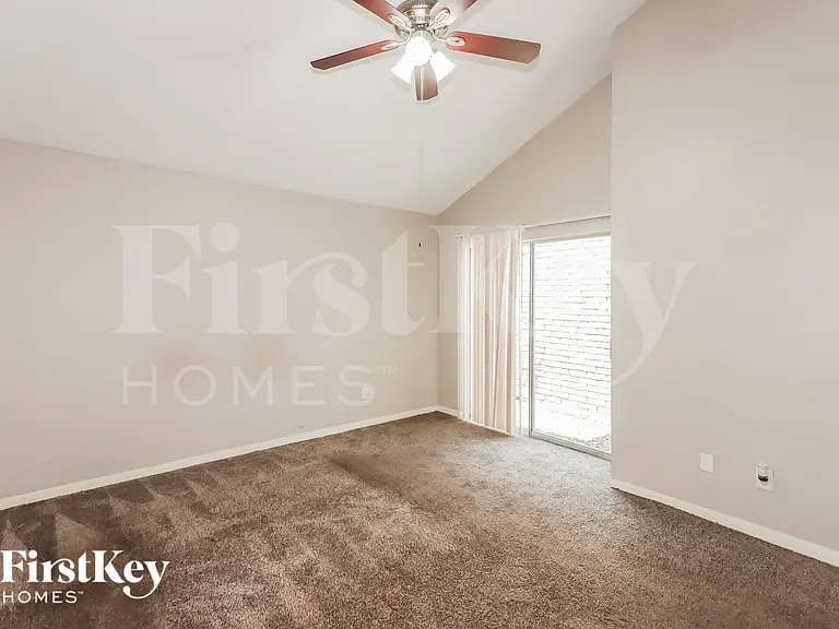 13830 Walnut Hollow Ln — Photo 10
