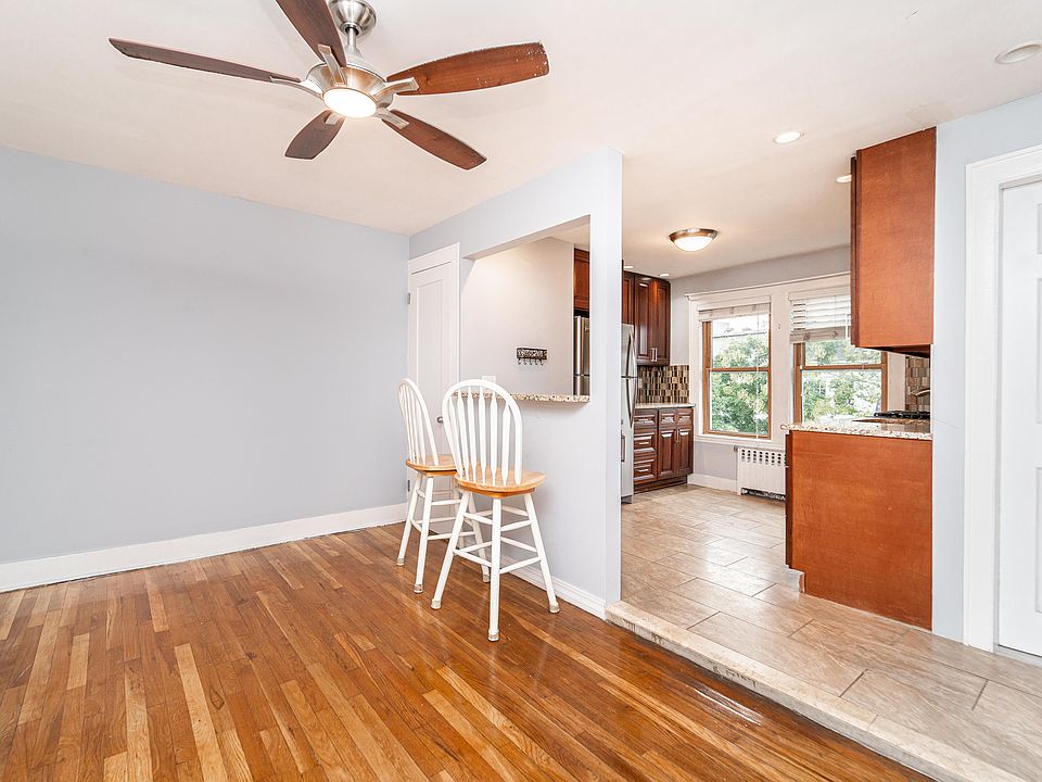 1st image of 20-60 32nd St #2D