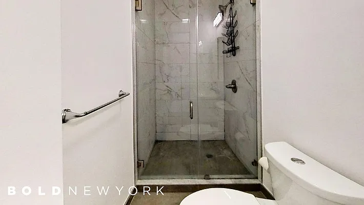 Rented by Bold New York | media 32