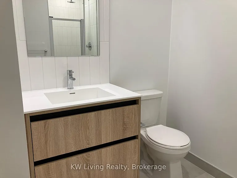 8 Beverley Glen Blvd #611 — Photo 21