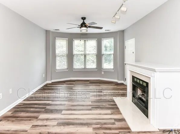 1851 Stratford Park Pl APT 208, Reston, VA 20190
