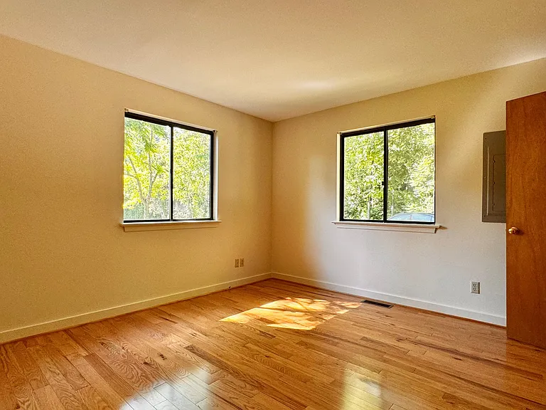 2472 Red Hill Rd — Photo 10