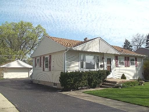 1st image of 1822 E Welwyn Ave