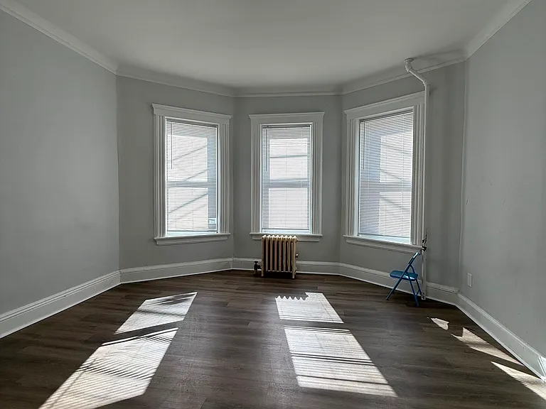 E 22nd St — Photo 3