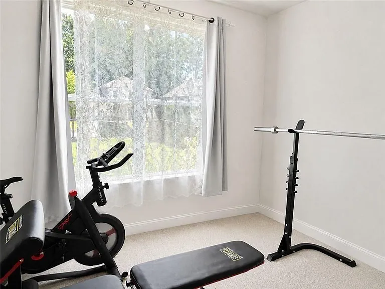 580 Briard Dr — Photo 10