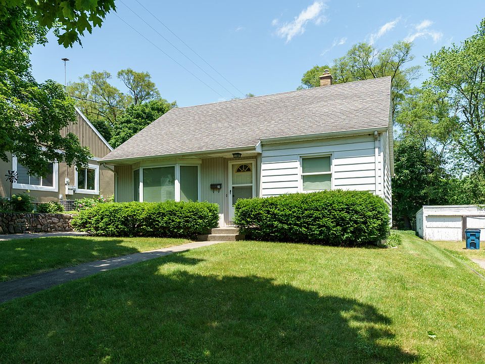 1st image of 24 Edgemoor Ave