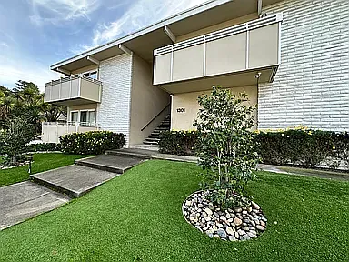 1301 Palos Verdes Dr #2 — Photo 15