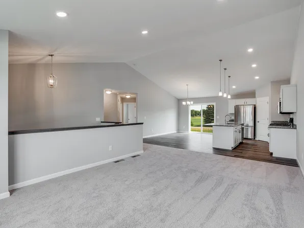 655 47th Ave NE, Saint Cloud, MN 56304