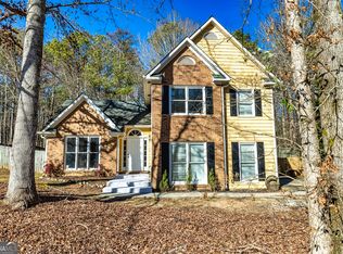 229 Crossroads Estates Dr, Newnan, GA 30265