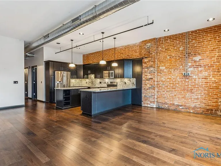 235 S Main St #1/2 — Photo 9