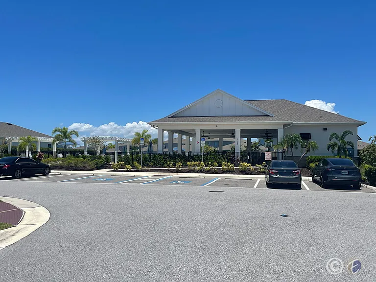 5689 Hawks Cay — Photo 14
