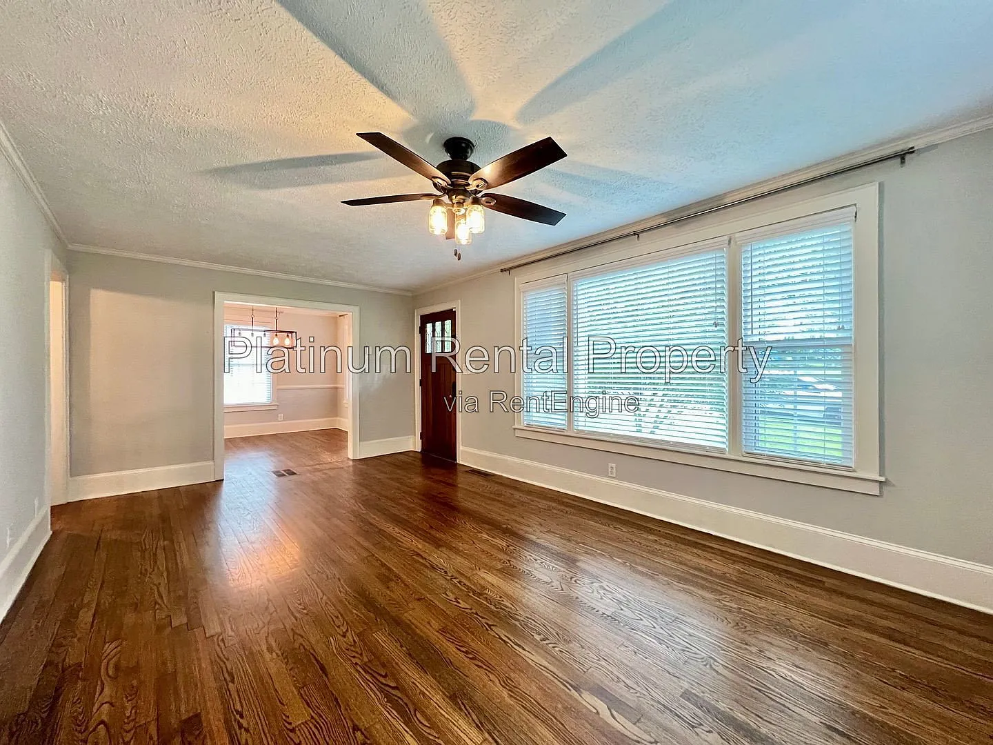 3 bed, 2.0 bath, 1450 sqft, $3,000 — Photo 3