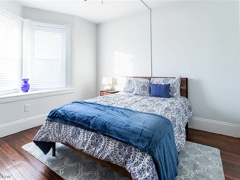 10605 Ashbury Ave — Photo 12