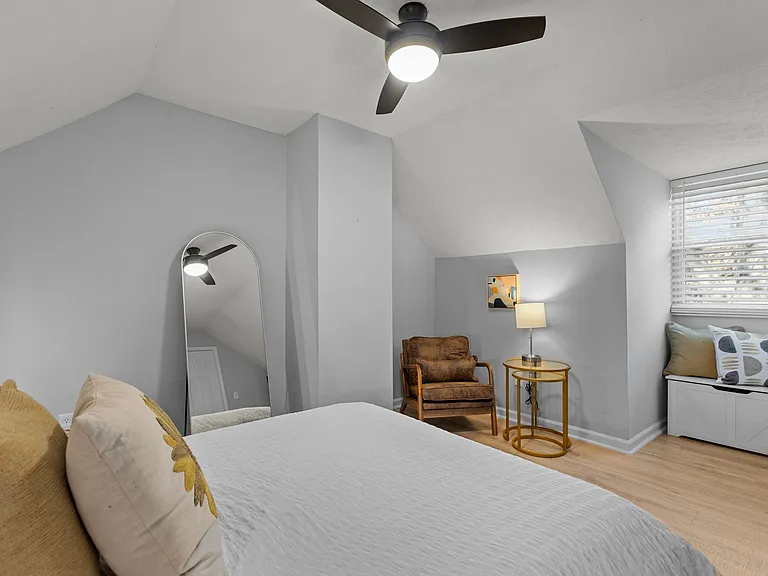 2321 Sierra Dr — Photo 20