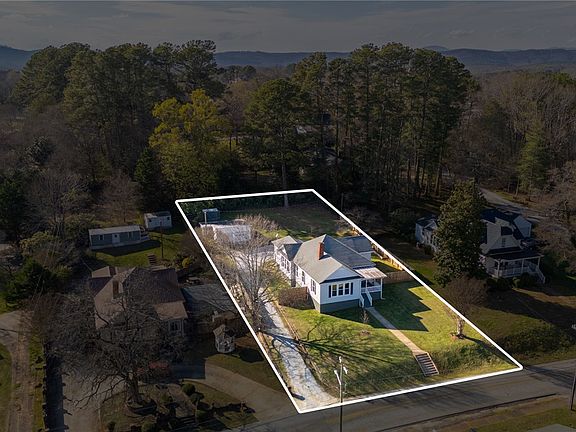 5th image of 304 S Spring St