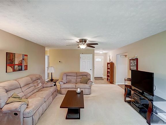 2nd image of 130 Cedar Hill Ln