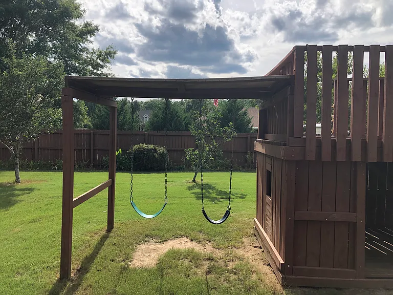 215 Live Oaks Cir — Photo 43