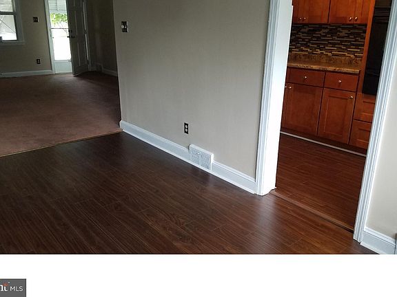 3rd image of 2522 Stoneybrook Ln
