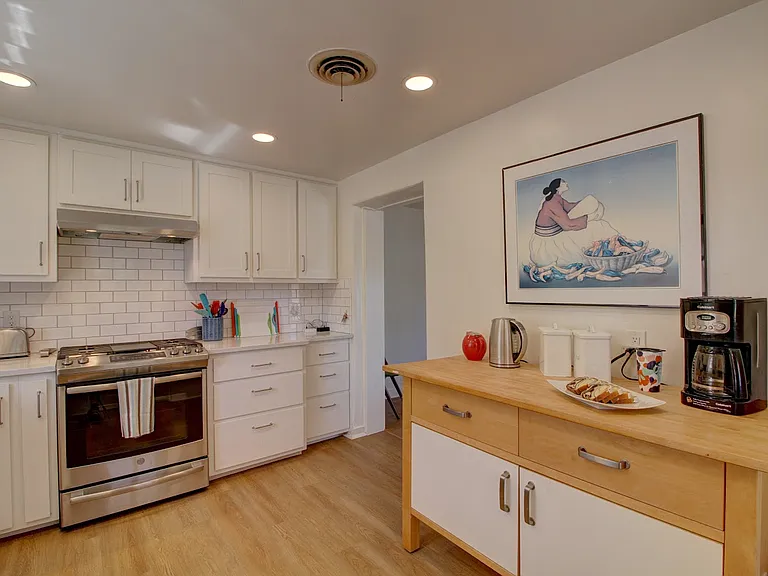 Dishwasher, Range, Refrigerator, and Hood for ease of layout