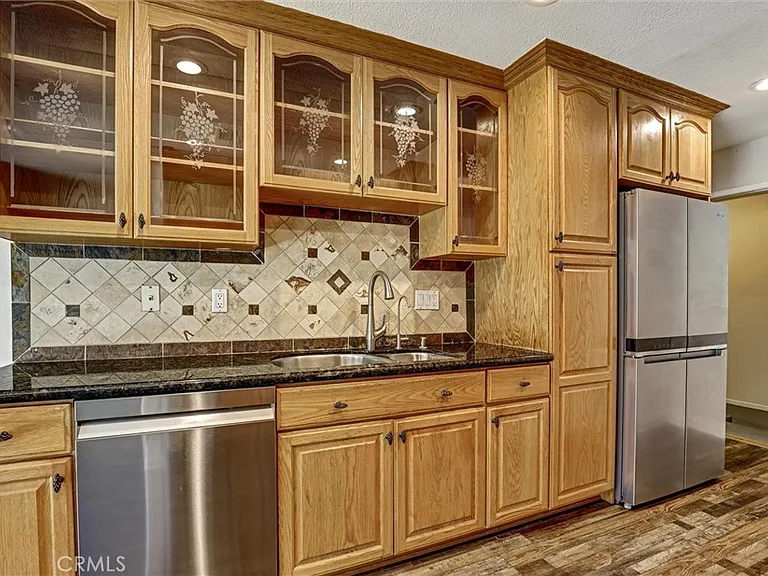 1726 N Oak Knoll Dr #C — Photo 8