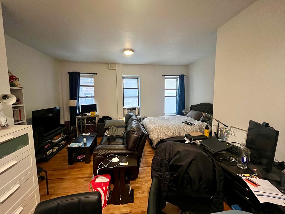 1st image of 122 Orchard St #3A