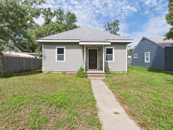 305 S Reno Ave, Burrton, KS 67020