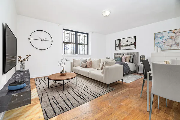 Rented by REAL New York | media 9