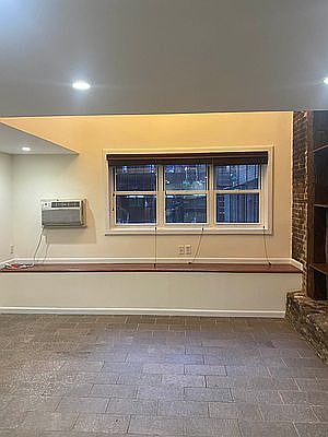 4th image of 155 E 84th St Penthouse C
