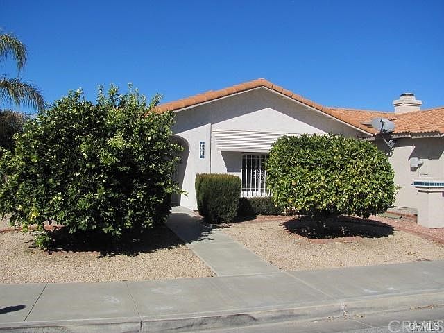 1st image of 405 Reposo St
