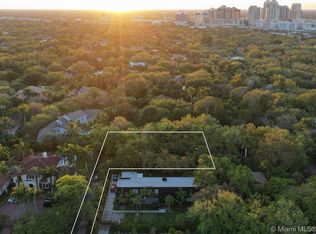 9490 SW 67th Ave, Pinecrest, FL 33156