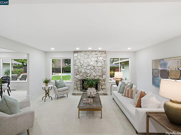 5th image of 348 Del Amigo Rd