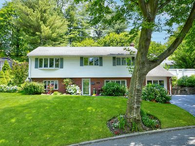 94 Iceland Drive, Huntington Station, NY, 11746