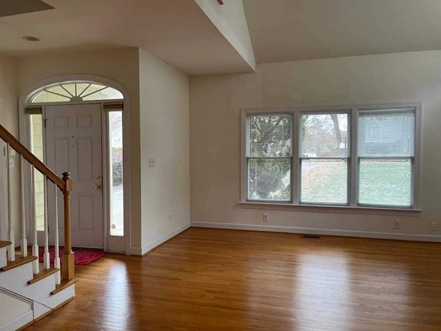 3 bedroom 3 bath Townhouse Minutes Away from UNC- Available Summer 2027 — Photo 3